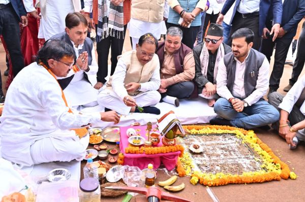 मुख्यमंत्री साय ने चित्रोत्पला फिल्म सिटी एवं ट्राइबल एंड कल्चरल कन्वेंशन सेंटर का किया भूमि पूजन, 150 करोड़ रुपये की लागत से लगभग 100 एकड़ में होगी निर्मित