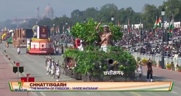 कर्तव्य पथ पर छत्तीसगढ़ की झांकी ने बिखेरा जनजातीय शौर्य का गौरव, डिजिटल संग्रहालय की गाथा से मोहा देश