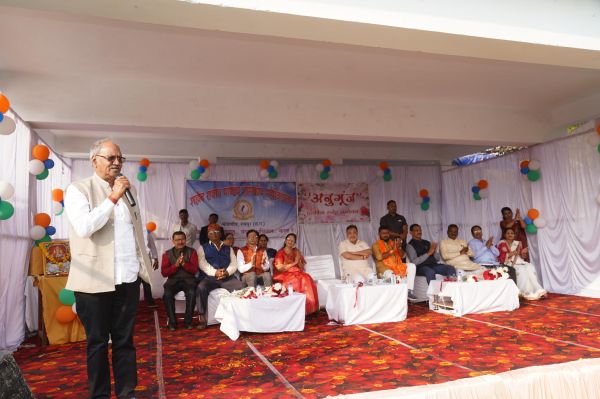 शहीद राजीव पाण्डेय शासकीय महाविद्यालय के वार्षिक स्नेह सम्मेलन &ldquo;अनुगूंज&rdquo; में शामिल हुए सांसद बृजमोहन अग्रवाल