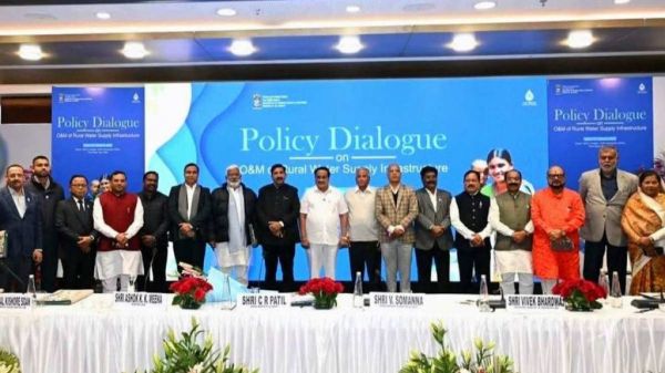 जल योजनाओं के प्रभावी संचालन पर चर्चा, नीति संवाद में उप मुख्यमंत्री अरुण साव शामिल