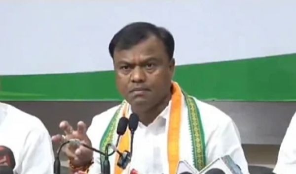 &lsquo;भारत माता की जय&rsquo; पर पुरंदर मिश्रा को दीपक बैज का जवाब, कहा- &lsquo;भारत माता&rsquo; और &lsquo;वंदे मातरम्&rsquo; हमारे दिल में है&hellip;