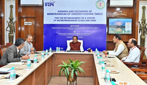 मुख्यमंत्री की मौजूदगी में इलेक्ट्रॉनिक्स एवं आईटी विभाग छत्तीसगढ़ और एसटीपीआई के बीच हुआ ऐतिहासिक समझौता