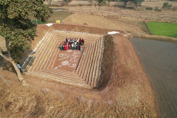 जल संरक्षण से आजीविका तक: छत्तीसगढ़ में &lsquo;आजीविका डबरी&rsquo; अभियान बना ग्रामीण बदलाव की धुरी