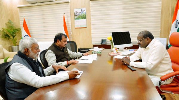 बीएसपी टाउनशिप की समस्याओं पर केंद्रीय इस्पात मंत्री से मिले पूर्व विस अध्यक्ष प्रेमप्रकाश पाण्डेय और सांसद विजय बघेल