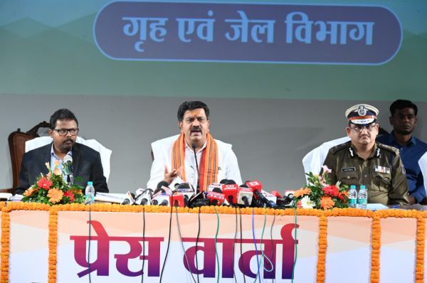 नए आपराधिक कानूनों के प्रयोग से पुलिस प्रक्रिया हुई तीव्र एवं आसान - उपमुख्यमंत्री विजय शर्मा