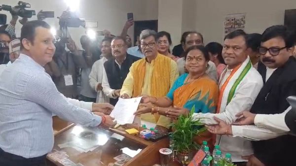 राज्यसभा के लिए कांग्रेस प्रत्याशी फूलोदेवी नेताम ने दाखिल किया नामांकन&hellip;