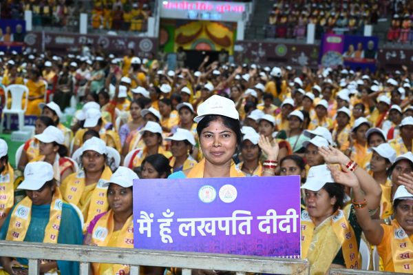 बिजनेस दीदी बनी किरण निषाद- अपने दम पर खड़ा किया कारोबार, अब हर साल कमा रही 2 लाख रुपये