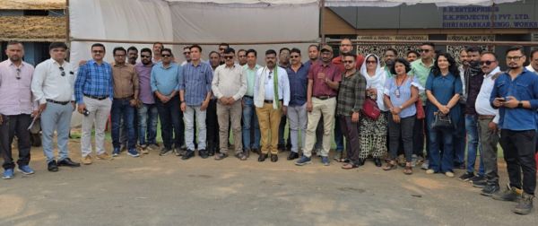 पत्रकार की गिरफ्तारी के खिलाफ बस्तर में विरोध, सीएम के नाम कलेक्टर को सौंपा ज्ञापन