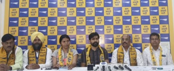 &lsquo;वोट बैंक की राजनीति&rsquo;&mdash;जनगणना में OBC कॉलम नहीं होने पर AAP का आरोप