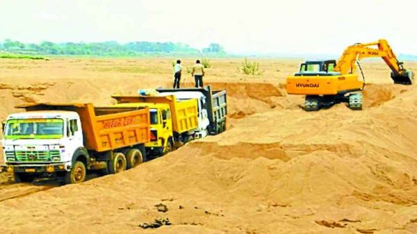 रेत माफिया का नया खेल उजागर, गांव के प्रभावशाली लोग जांच के घेरे में