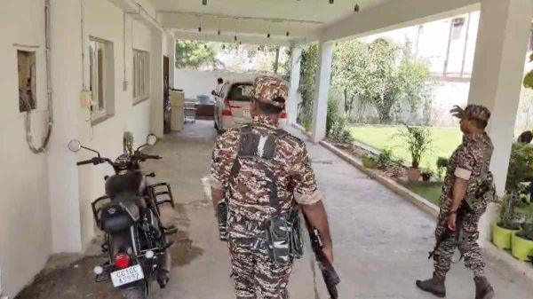 बिलासपुर में ईडी का छापा, कारोबारी के ठिकानों से 17 किलो सोना और तीन करोड़ के हीरों का हार जब्त