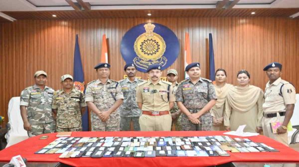 &lsquo;इया आपलो सामान निया&rsquo; अभियान के तहत लौटाए गए 141 गुम मोबाइल