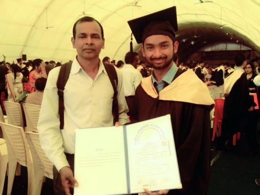 वनांचल के सपनों को मिली नई उड़ान, तेंदूपत्ता संग्राहक के बेटे अजय गुप्ता बने भारतीय वन सेवा के अधिकारी