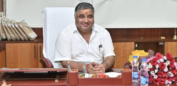 ईंधन संरक्षण के लिए मंत्री राजेश अग्रवाल की पहल, घटाया अपना काफिला