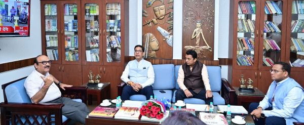 भारत सरकार के भूमि संसाधन सचिव ने ली समीक्षा बैठक, पीएम सिंचाई योजना, डिजिटल राजस्व सुधार और ई-पंजीयन की प्रगति पर हुई चर्चा