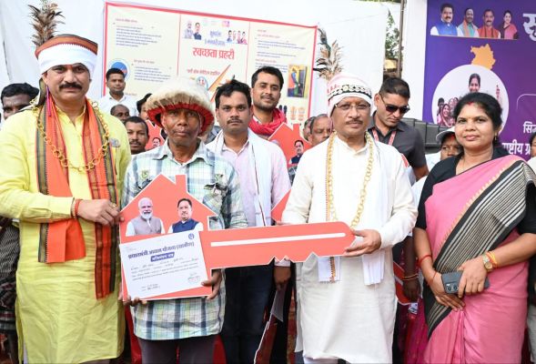 &ldquo;लखपति से करोड़पति दीदी&rdquo; बनने का मुख्यमंत्री ने दिया मंत्र, महिलाओं को उद्यम विस्तार के लिए किया प्रेरित