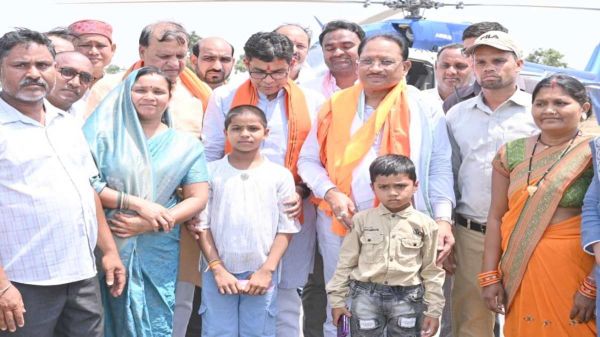 सुशासन तिहार : सीएम साय के सामने महिलाओं ने साझा किए अनुभव, कहा &ndash; बच्चों के भविष्य का सहारा बनी महतारी वंदन योजना बनी
