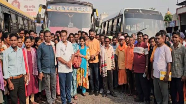 धर्मांतरण के खिलाफ दिल्ली कूच: बस्तर से 1200 आदिवासी डी-लिस्टिंग की मांग लेकर रवाना, राष्ट्रपति को सौंपा जाएगा ज्ञापन