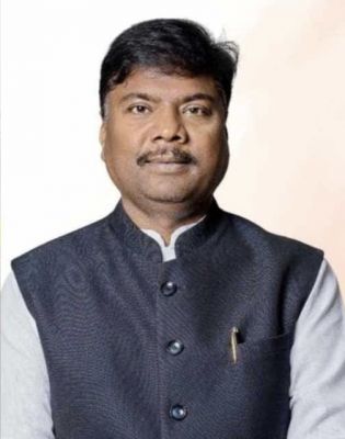 वनवासियों के हितों से खिलवाड़ बर्दाश्त नहीं: तेंदूपत्ता कांड पर मंत्री कश्यप की बड़ी कार्रवाई