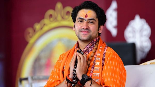 बद्रीनाथ की 21 दिन की तपस्या के बाद बोले बाबा बागेश्वर- एक महीना ईंधन बचाया, मोदी जी नेताओं के चार्टर प्लेन पर भी रोक लगाएं 