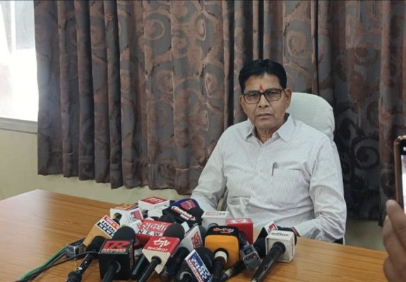 तहसीलदार संघ की कार्रवाई की मांग, राजस्व मंत्री बोले- सभी के साथ होगा न्याय
