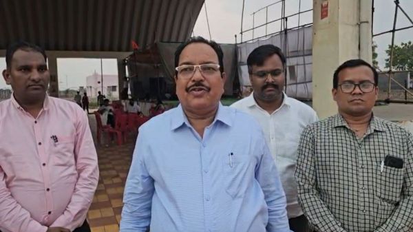 सीतापुर विवाद गरमाया: मंत्री आवास में हुई बैठक विफल, आंदोलन और तेज करने के संकेत