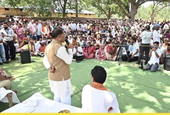 सुशासन तिहार 2026 : गौरेला-पेंड्रा-मरवाही के निमधा पहुंचे CM साय, पेड़ के नीचे लगाई जनचौपाल