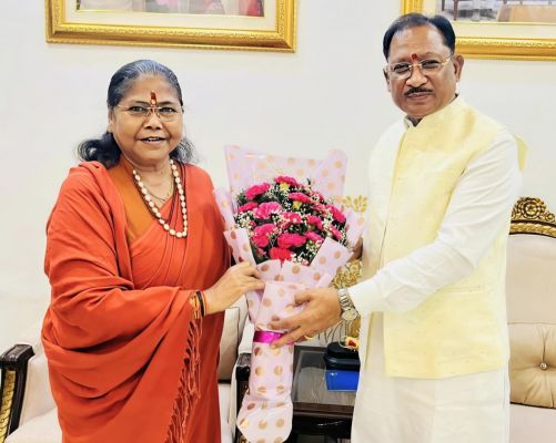 मुख्यमंत्री से राष्ट्रीय पिछड़ा वर्ग आयोग की अध्यक्ष साध्वी निरंजन ज्योति ने की मुलाकात