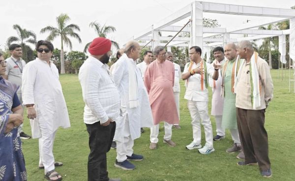 राहुल गांधी के स्वागत की तैयारी पूरी, अभनपुर शिविर की तैयारियों का दीपक बैज ने लिया जायजा