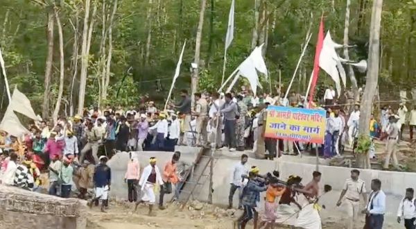 मुख्यमंत्री की संवेदनशील पहल: तुएगोंदी के आदिवासी समाज की माँग हुई पूर्ण, उल्लास के साथ हुआ पारंपरिक अनुष्ठान