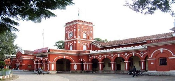 निगम की बड़ी कार्रवाई: आउटसोर्स कर्मियों के वेतन में देरी पर सिक्योरिटी एजेंसी को ₹1 लाख का जुर्माना, सफाई में लापरवाही पर दूसरी कंपनी भी नपी