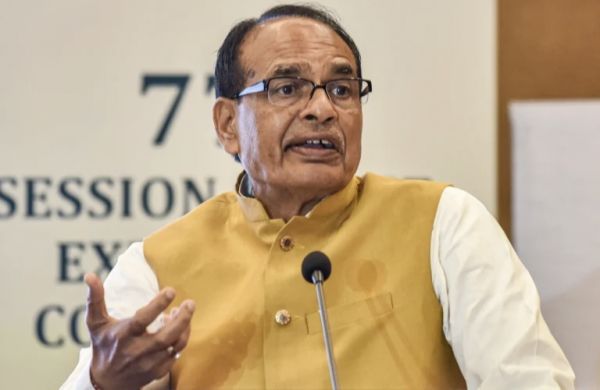 किसानों की चिंता दूर कर रही सरकार : केंद्रीय कृषि मंत्री ने ली खेती-किसानी की जानकारी