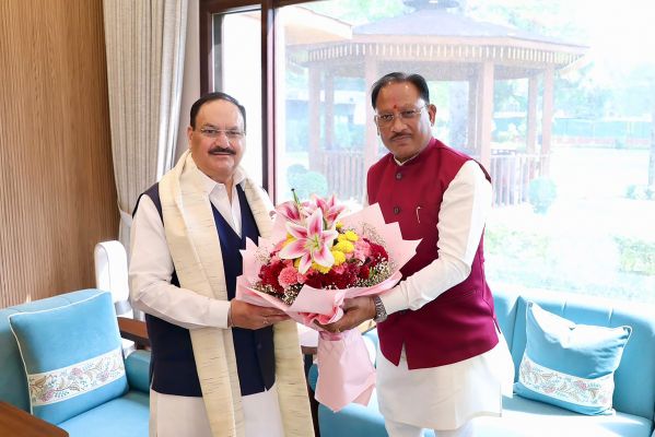 केंद्रीय स्वास्थ्य मंत्री जेपी नड्डा से मुख्यमंत्री विष्णुदेव साय ने की मुलाकात, स्वास्थ्य सेवाओं और किसानों के लिए खाद-बीज उपलब्धता पर हुई विस्तृत चर्चा