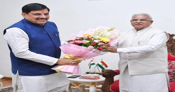 सीएम डॉ. मोहन ने राज्यपाल से की मुलाकात: UCC समेत कई अहम जानकारियां दी, अन्य मुद्दों पर भी हुई चर्चा