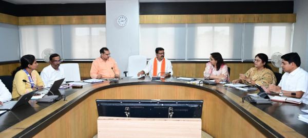 उप मुख्यमंत्री विजय शर्मा का बड़ा फैसला, छत्तीसगढ़ में एआई (AI) तकनीक से होगा पीएमजीएसवाई सड़कों का निरीक्षण