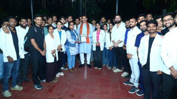 JDA प्रतिनिधिमंडल ने स्वास्थ्य मंत्री को सौंपा 17 सूत्रीय मांगपत्र, कई मुद्दों पर मिला आश्वासन