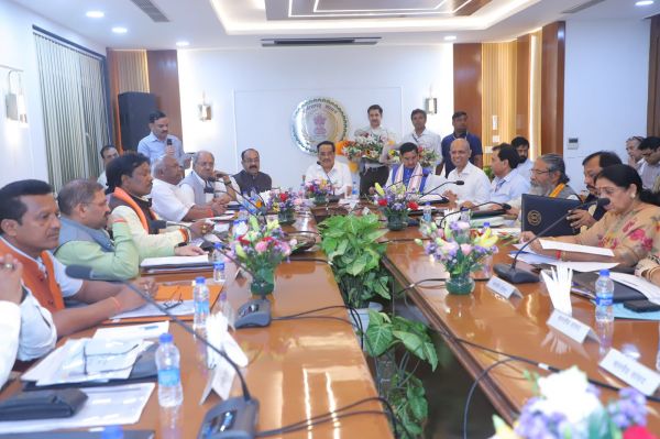जल जीवन मिशन 2.0 की दिल्ली में समीक्षा, केंद्रीय मंत्री सीआर पाटिल ने सांसदों संग बनाई रणनीति