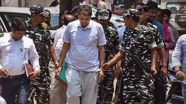 शराब घोटाला केस: अनवर ढेबर को सुप्रीम कोर्ट से मिली सशर्त जमानत