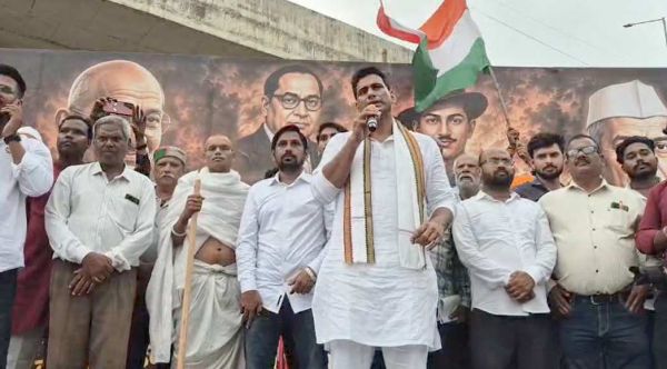 भिलाई में बीएसपी की आवास नीति के खिलाफ युवा कांग्रेस का प्रदर्शन