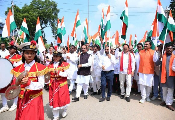 कांकेर में निकली भव्य तिरंगा यात्रा, डिप्टी CM अरुण साव के नेतृत्व में उमड़ा देशभक्ति का सैलाब