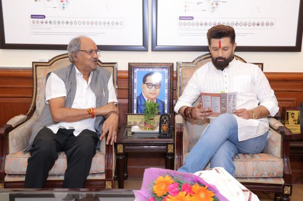 केंद्रीय मंत्री चिराग पासवान और गजेंद्र सिंह शेखावत से मिले सांसद बृजमोहन अग्रवाल