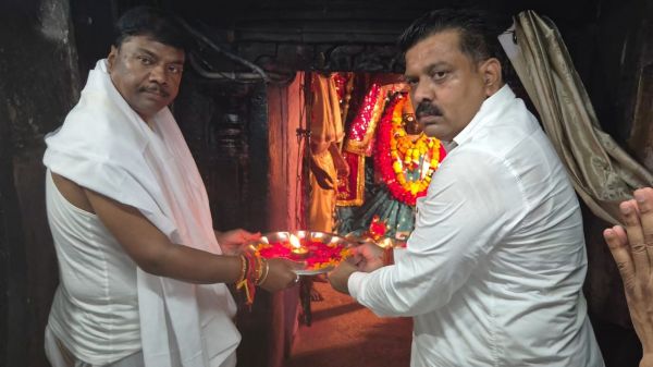 दंतेवाड़ा में तिरंगा यात्रा का जोश, डिप्टी CM विजय शर्मा ने 211 वीर बलिदानी जवानों को किया नमन