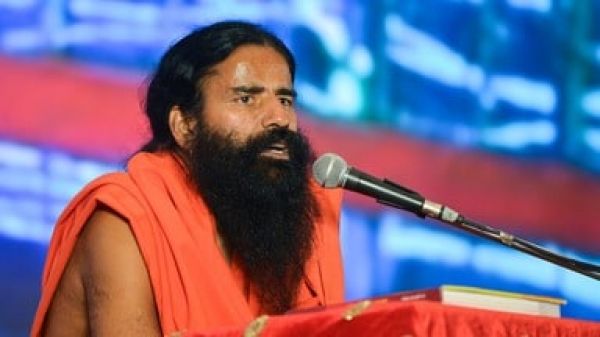 धर्मांतरण पर बाबा रामदेव का बड़ा बयान- लालच, तलवार और भ्रम फैलाकर बदले गए धर्म