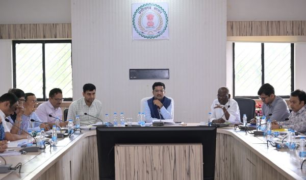 नगरीय प्रशासन के नए प्रमुख सचिव सोनमणि बोरा ने संभाला मोर्चा, योजनाओं की मैराथन समीक्षा