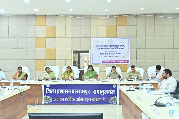 विकास कार्यों में गुणवत्ता और गति सुनिश्चित करें, अधिकारी मैदानी क्षेत्रों में जाकर करें योजनाओं की निगरानी : मंत्री लक्ष्मी राजवाड़े