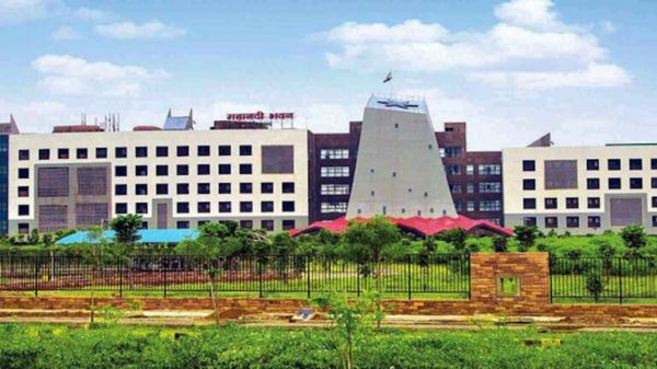 बड़े पैमाने पर आईपीएस अफसरों का तबादला, देखें लिस्ट&hellip;