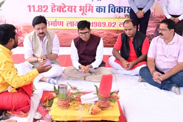 मंत्री ओ.पी. चौधरी ने सेक्टर-12 फेस-2 में 119.89 करोड़ रुपए की आवासीय परियोजना का किया भूमिपूजन