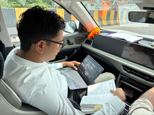 &lsquo;सेवा संकल्प अभियान&rsquo; को लेकर मंत्री ओपी चौधरी ने की समीक्षा, जनभागीदारी बढ़ाने के दिए निर्देश