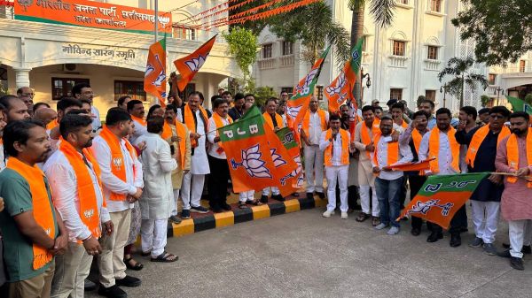 PM मोदी के जन्मदिन पर &lsquo;जल जन सेवा संकल्प यात्रा&rsquo;, 100 युवाओं की टीम वडनगर के लिए रवाना, CM साय ने दिखाई हरी झंडी