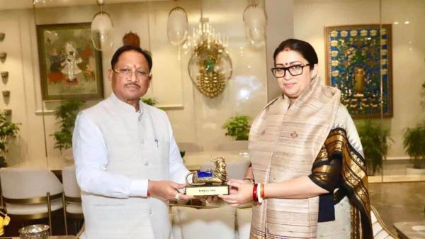 CM साय ने नवनियुक्त प्रदेश प्रभारी स्मृति ईरानी से की मुलाकात, छत्तीसगढ़ के विकास और संगठन पर हुई चर्चा
